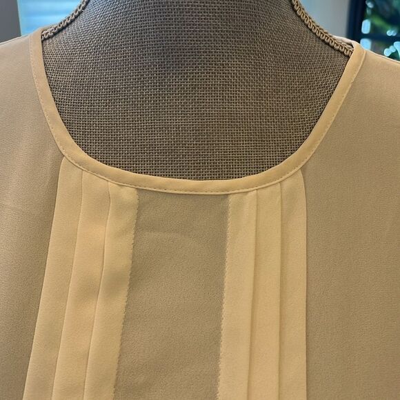 BANANA REPUBLIC CREPE BLOUSE - Picture 4 of 5